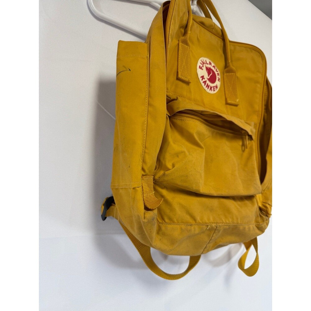 Fjallraven Kanken Backpack WELL LOVED NEEDS A BATH - Picture 3 of 10